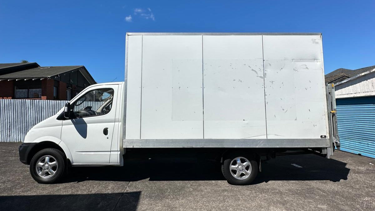 LDV V80 light truck hire Auckland – moving truck rental $119/day 